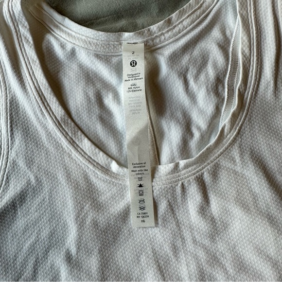 Lululemon white essential train tank NWT - Picture 8 of 10